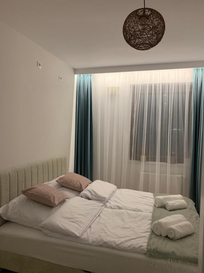 Apartment Forest I